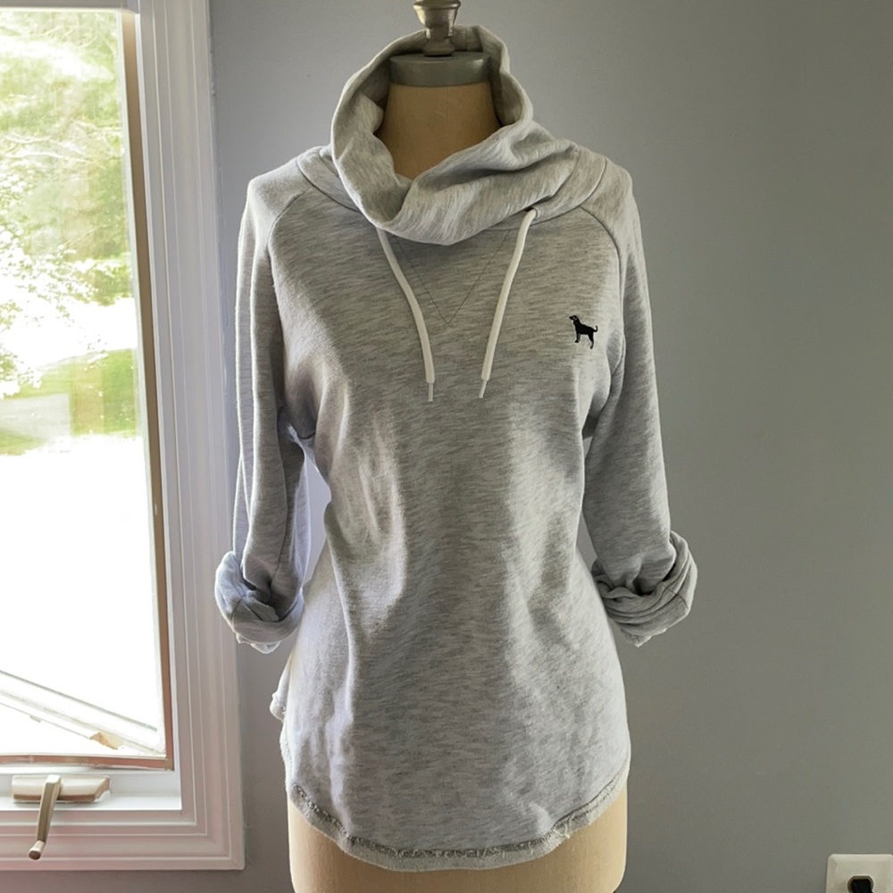 Black Dog Funnel-neck Sweatshirt